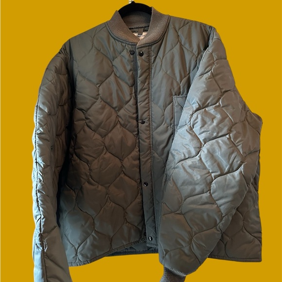 Vtg US Military Air Force USAF Flyers CWU-9/P Quilted Liner Jacket Green - Large - Picture 2 of 3